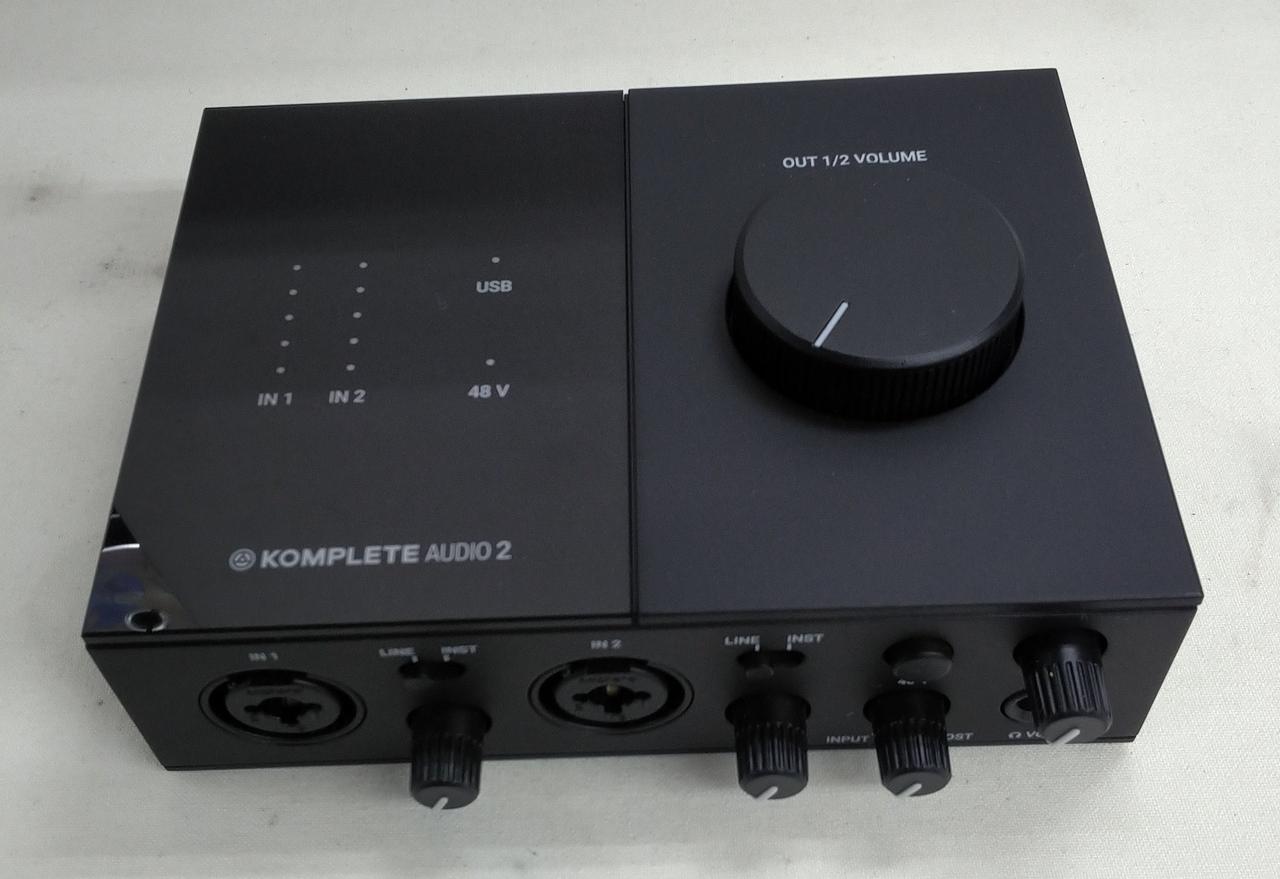 付属品：USBケーブル