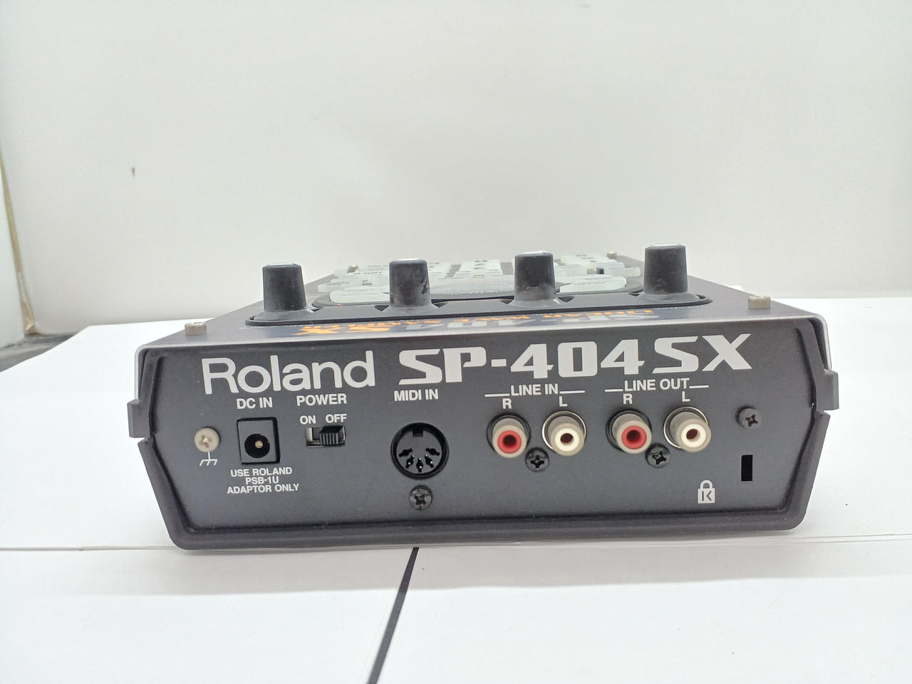 Roland SP-404SX サンプラー 331280product_1-600x600.jpg