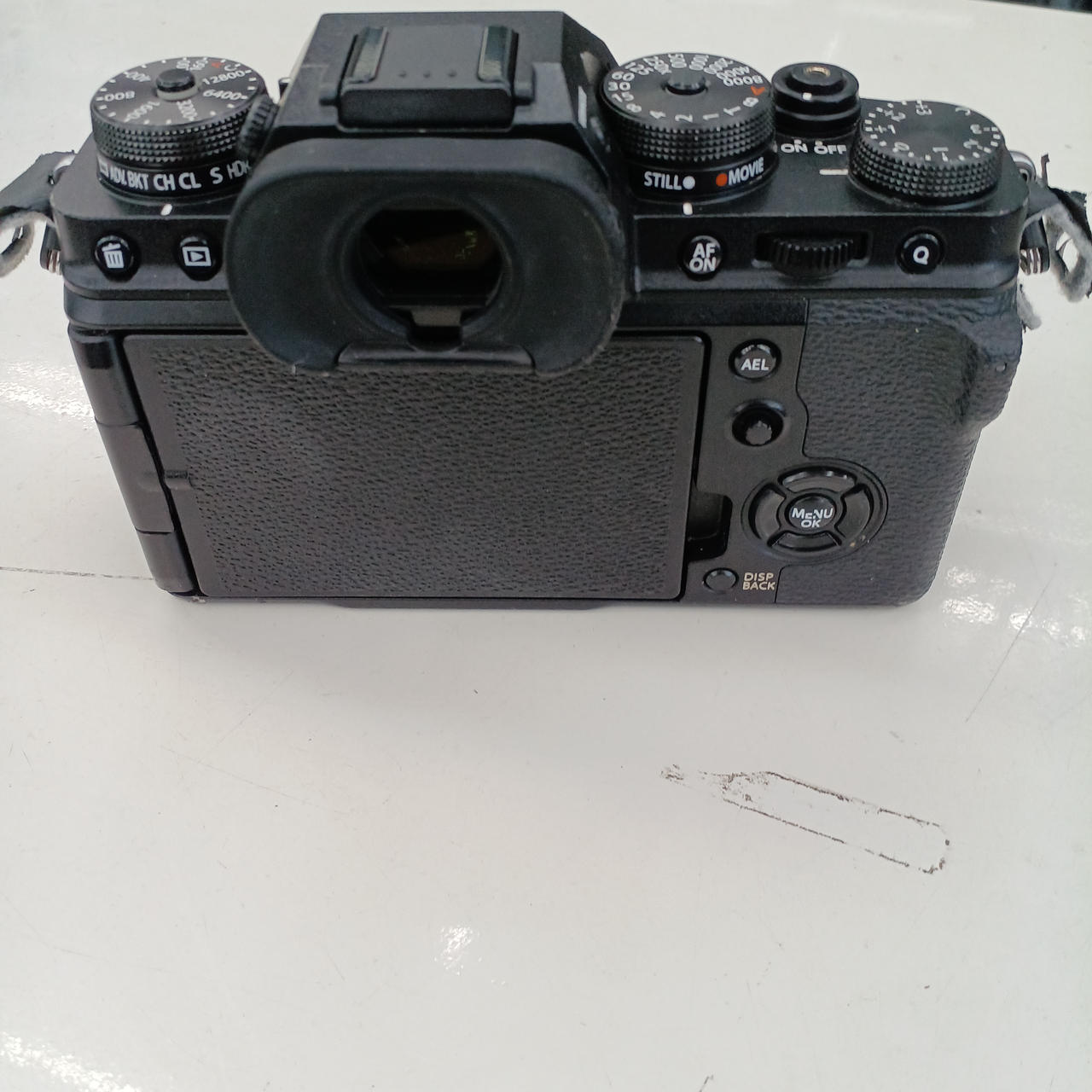 【美品】富士フィルム X-T4ボディ（ショット数 2,751、元箱付） 富士フイルム FUJIFILM X-T4 ボディ [ブラック] 価格比較 - 価格.com