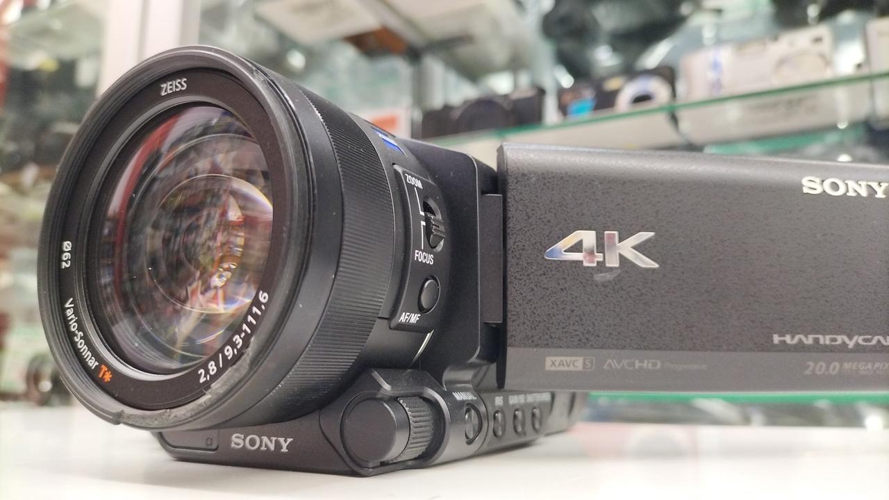 【サト】バッグ付き・美品／SONY 4K ビデオカメラ サト】バッグ付き・美品／SONY 4K ビデオカメラ いま”の子供の