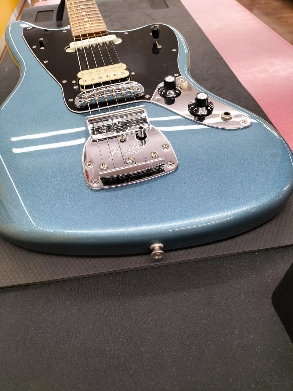 エレキギターFenderフェンダー 大幅値下げ売り切りです。 エレキギターFenderフェンダー 大幅値下げ売り切りです。 エレキギター