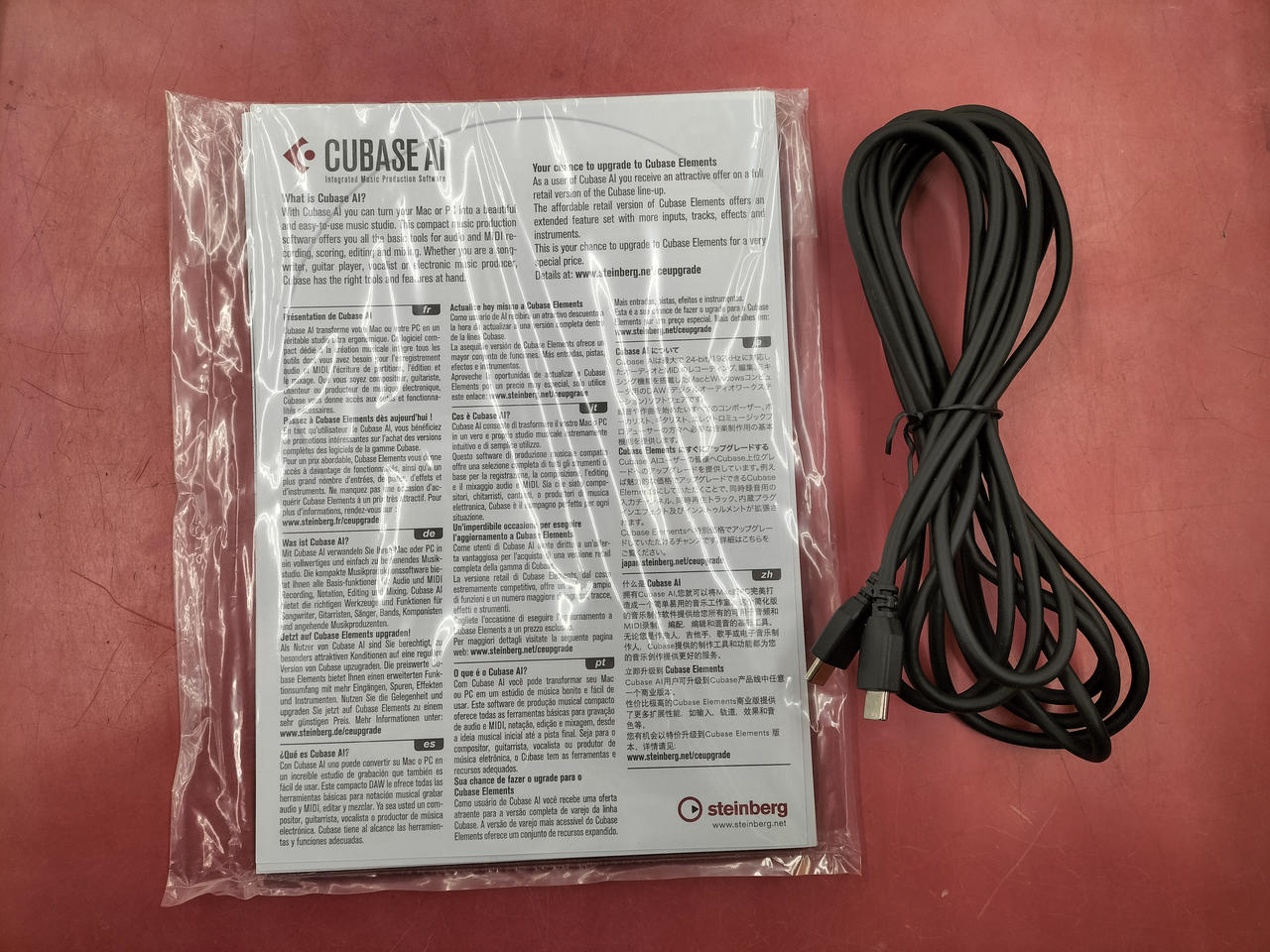 取扱説明書、接続ケーブル付き