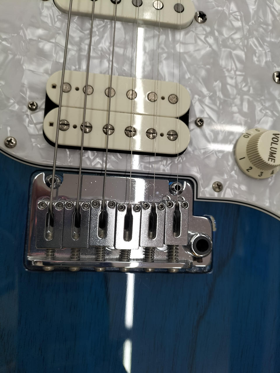 アーム取付部付近、塗装剥がれあり