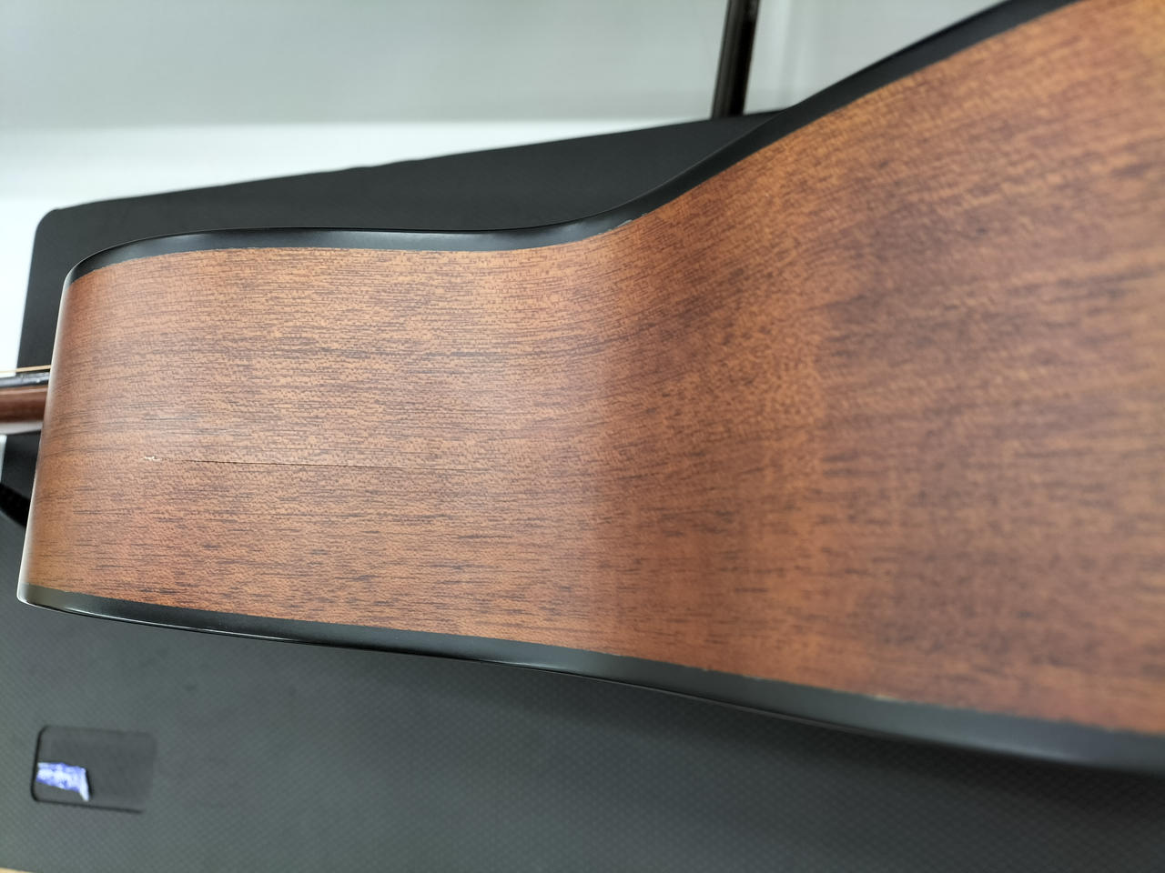 ボディ側面割れ箇所