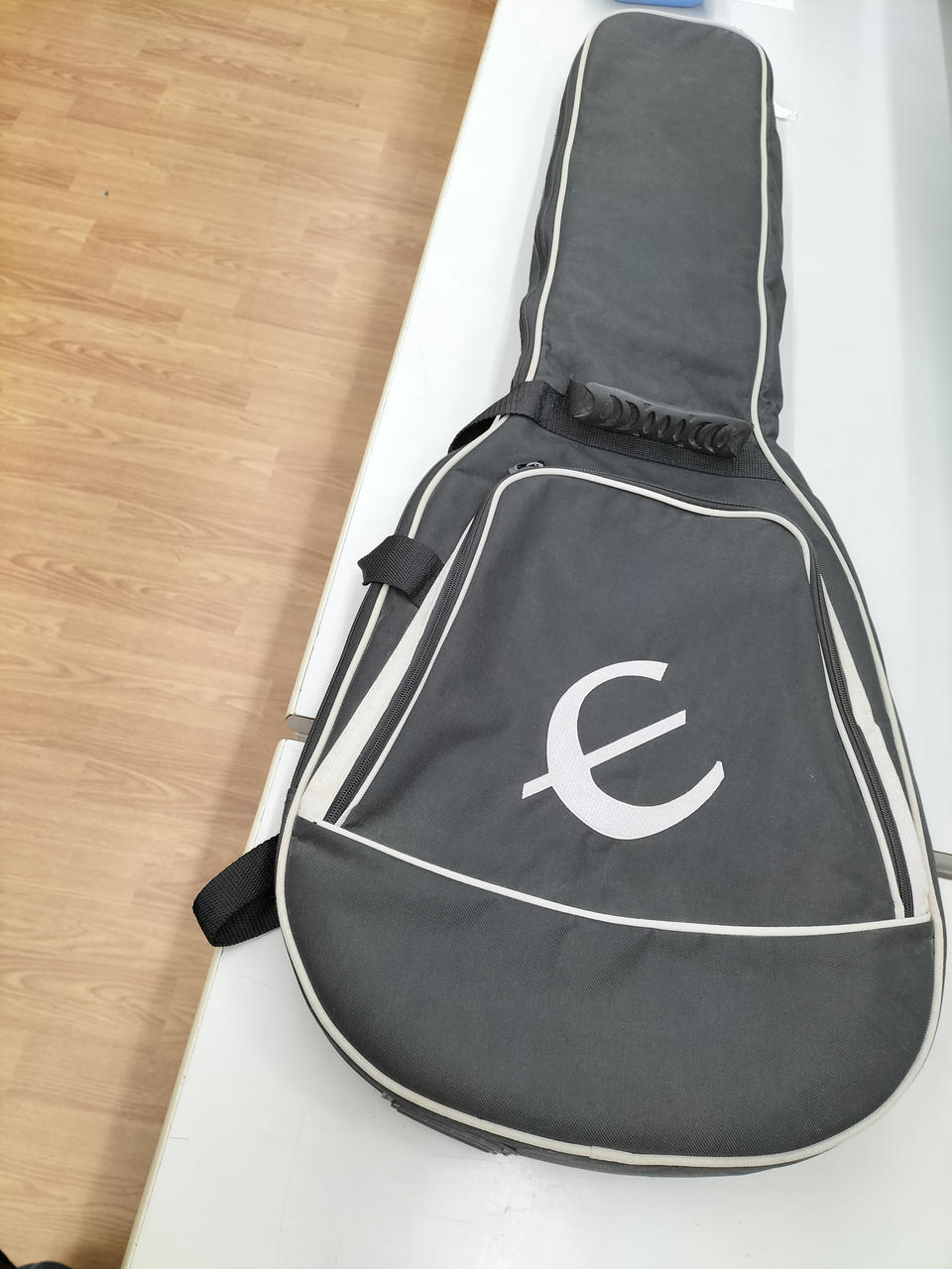 ケース使用感あります