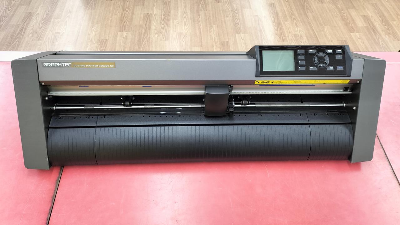 GRAPHTEC 型番：CE6000-60 カッティングプロッタ
