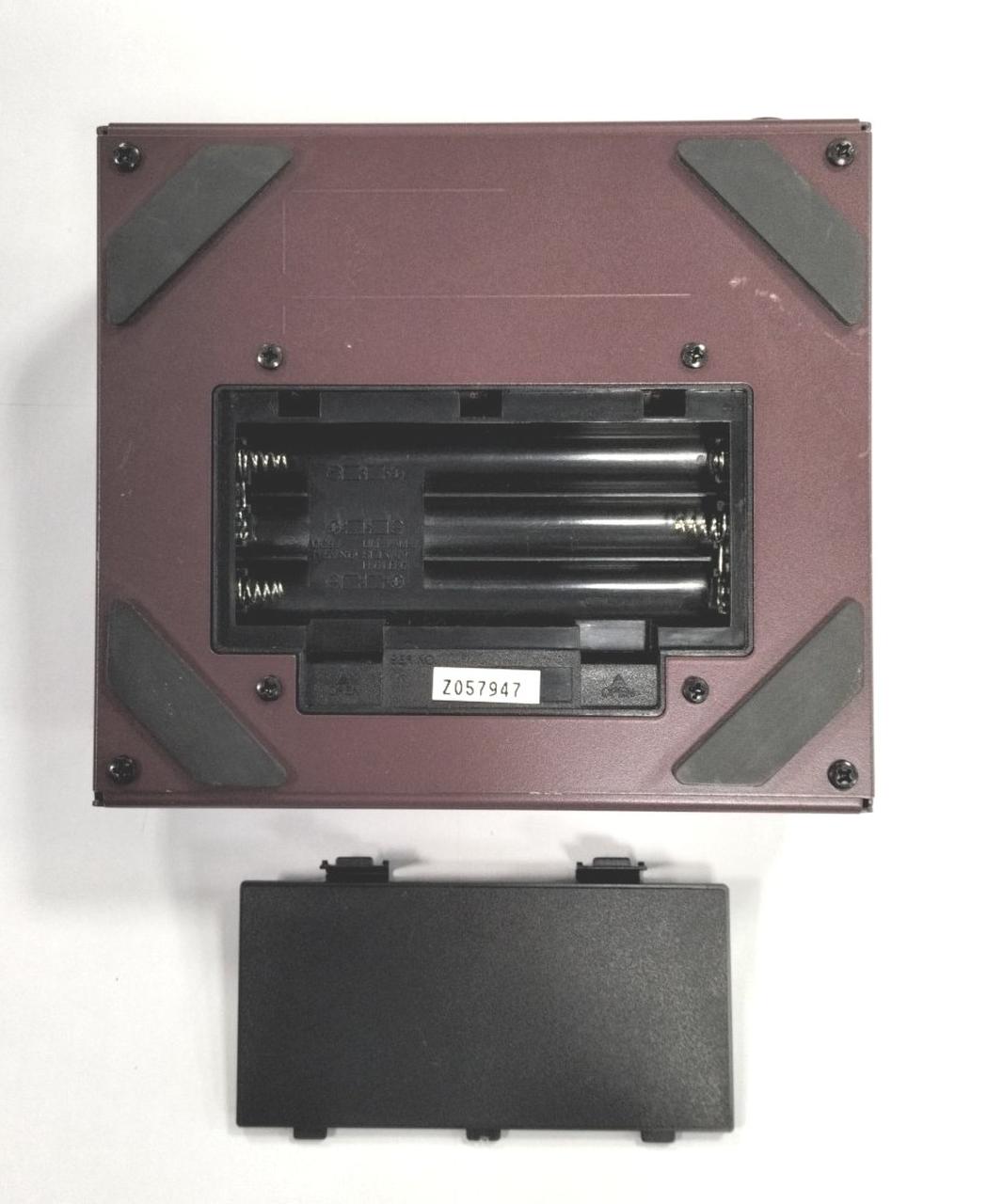 単3電池6本でも動作可能