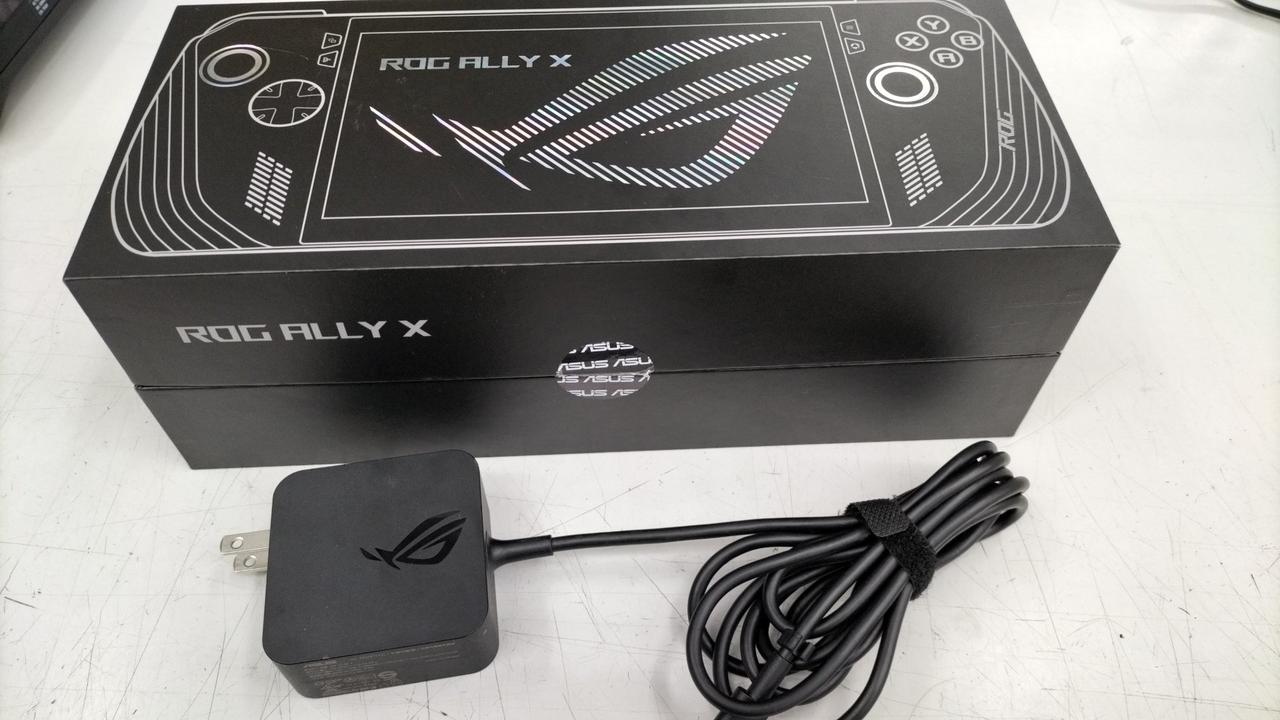ASUS - ROG Ally X 使用少 美品 ASUS ROG Ally X（ほぼ未使用・付属品完備・購入証明あり