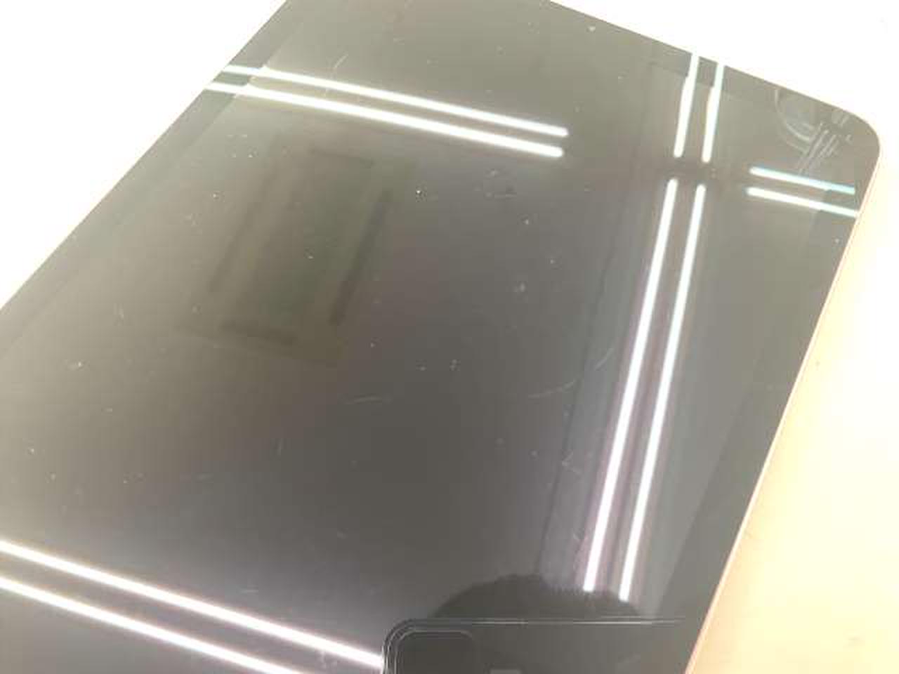 液晶小キズあります