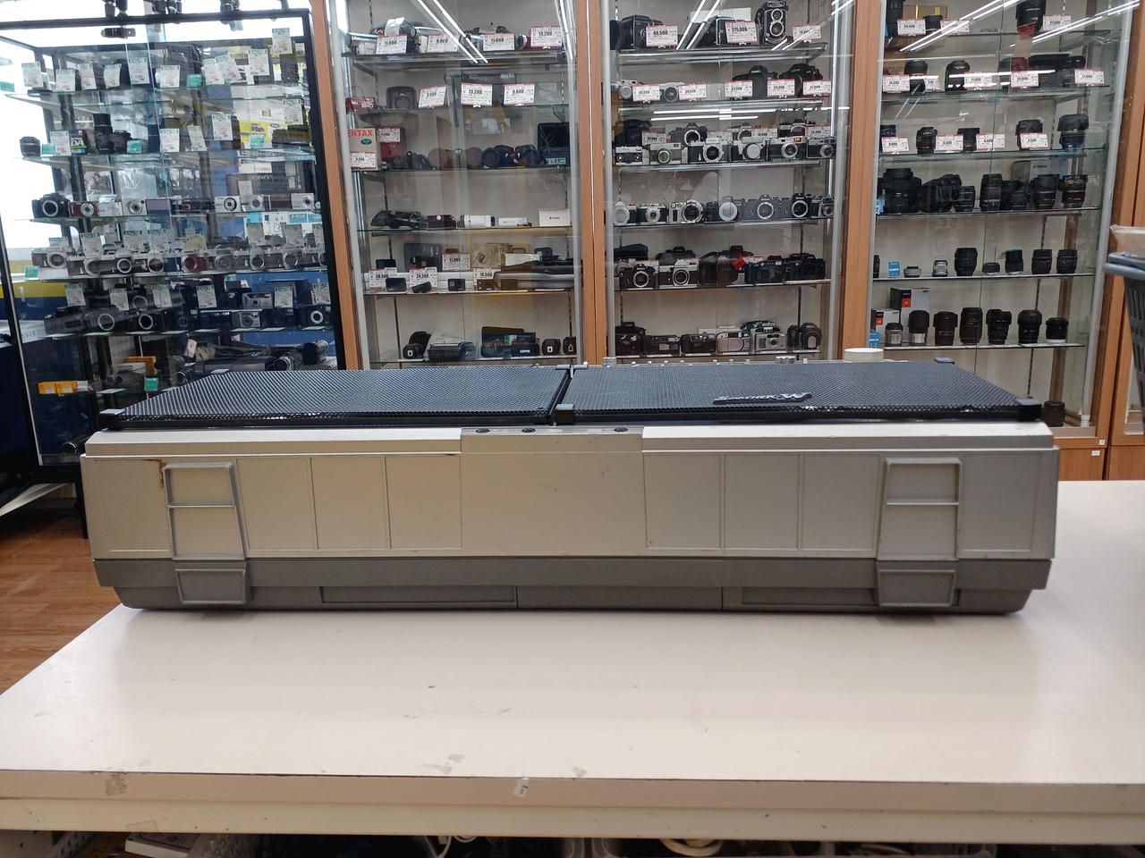 SHARP　大型ラジカセ　GF-909。 念の為、ジャンク品としての出品です。 SHARP|【ジャンク】SHARP/Wラジカセ/GF-909|HARDOFFオフモール