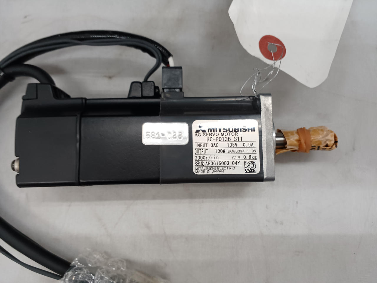 三菱サーボモーター HC-MF73BK-S3 新品未使用品 thumb_708410-1.jpg
