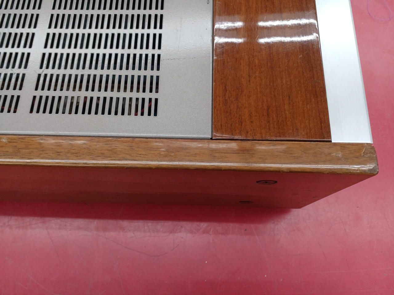 木目パネルヒビ