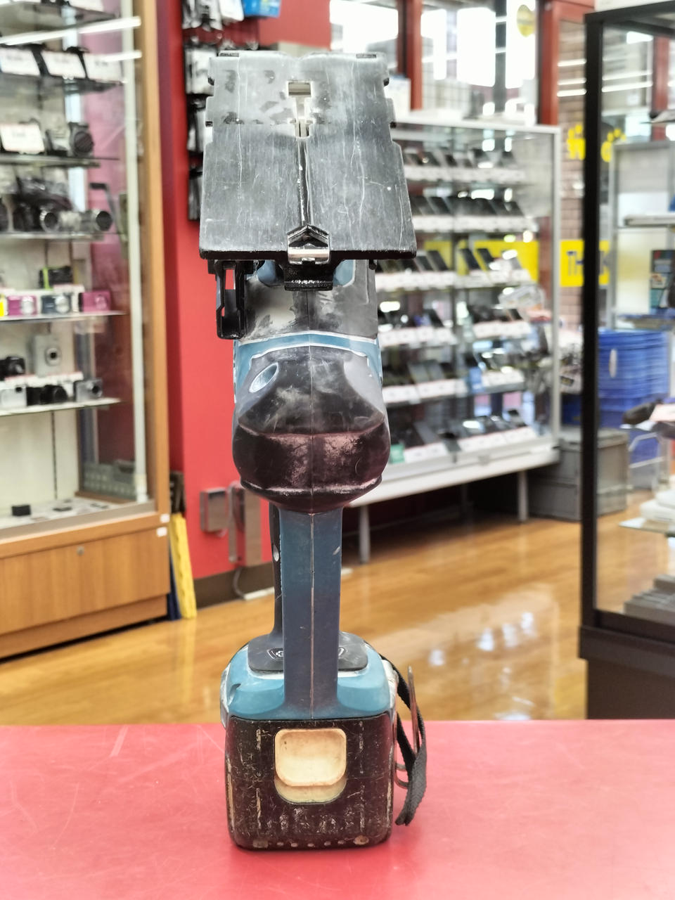 バッテリーは付属しません