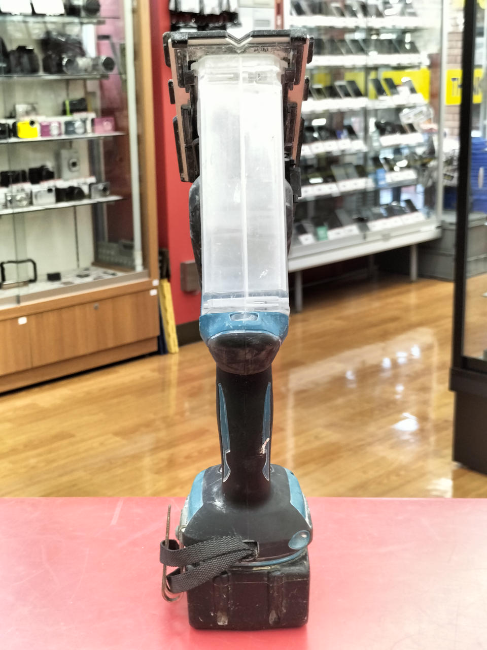 バッテリーは付属しません