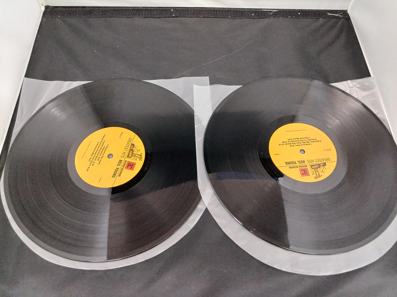 中古】3/12(日) ≪THE BEATLES≫ 国内盤80's MONO帯付きがまとめ