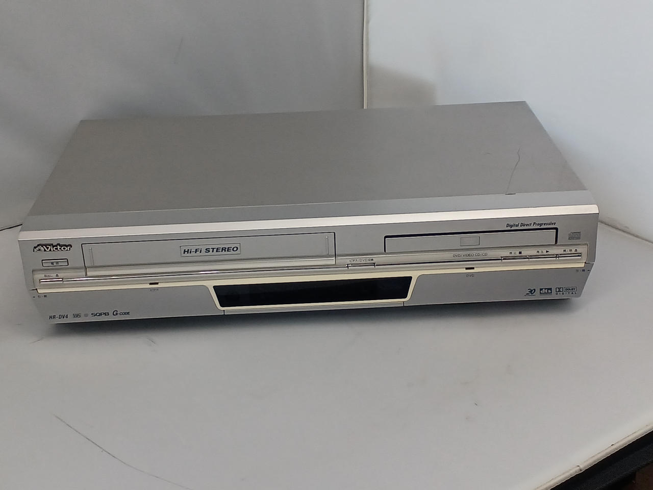 JVC Victor DVDプレーヤー一体型VHSハイファイビデオ HR-DV4 ヨドバシ.com - Victor ビクター HR-DV4 [DVDプレーヤー一体型