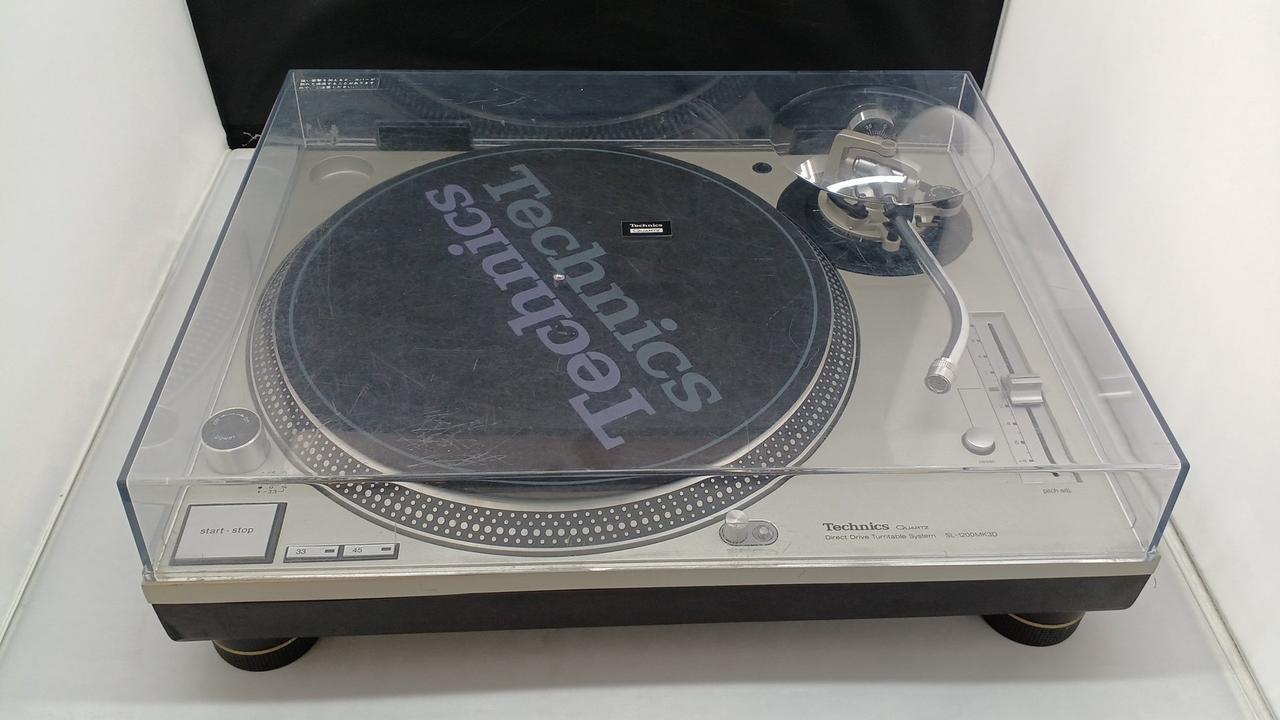 【地球のリサイクル】Technics ターンテーブル　1台 地球のリサイクル】Technics ターンテーブル 1台 地球の