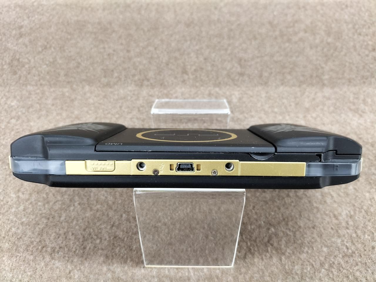 PSP（入れ物二つ、モンスターハンター3つき） PlayStation Portable - モンスターハンター モンハン 2 3 2本