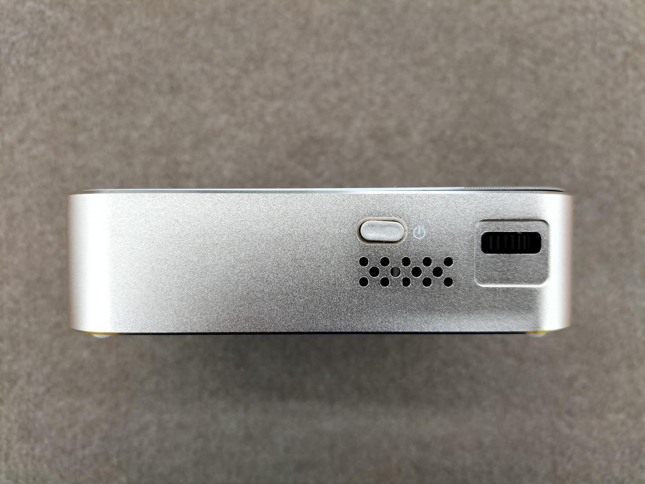 【はやいもの】スマートプロジェクター ra-p150_m.jpg
