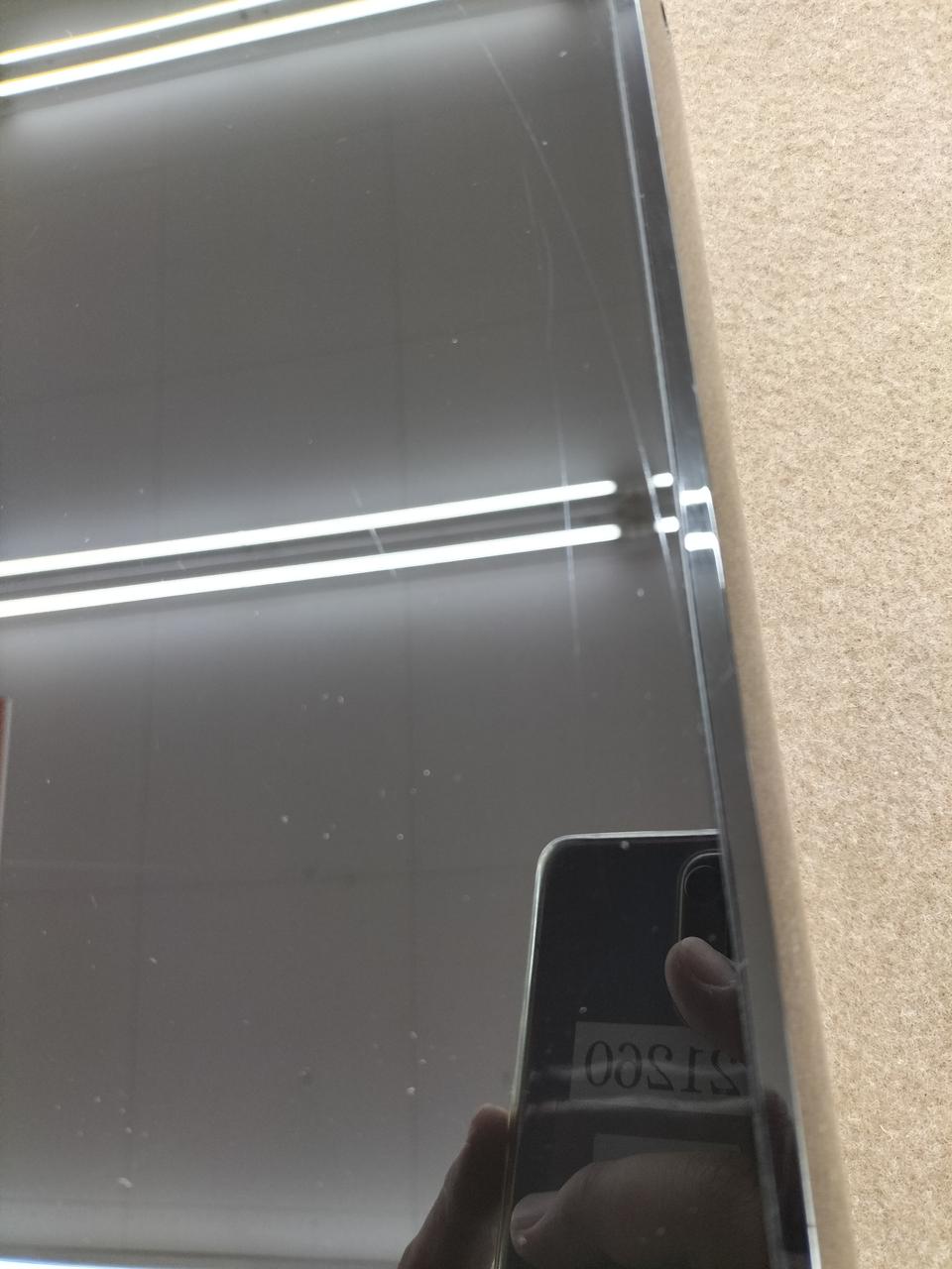 ※見えにくいですが縦線キズあり