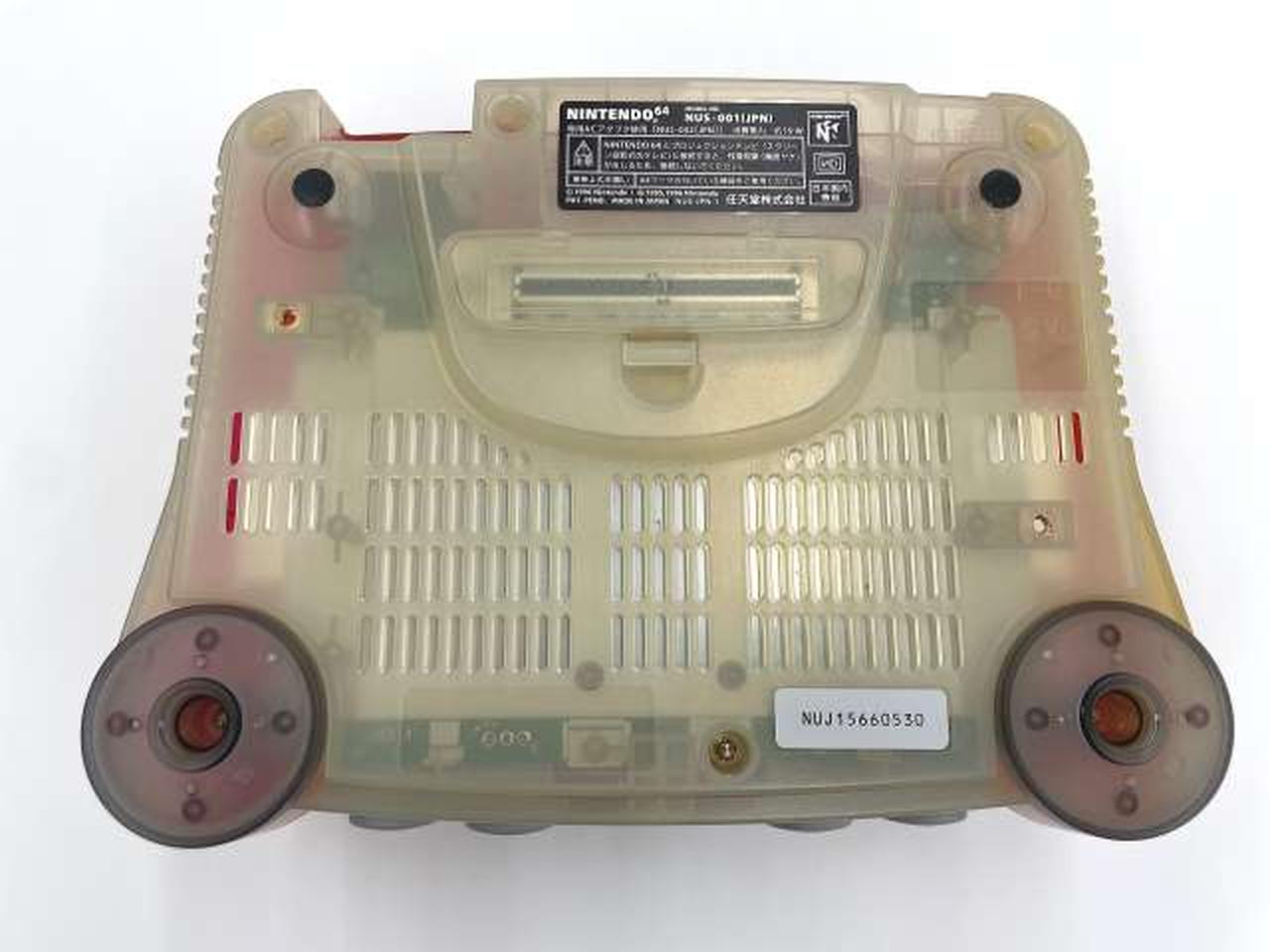 底面のクリアパーツの変色が目立ちます