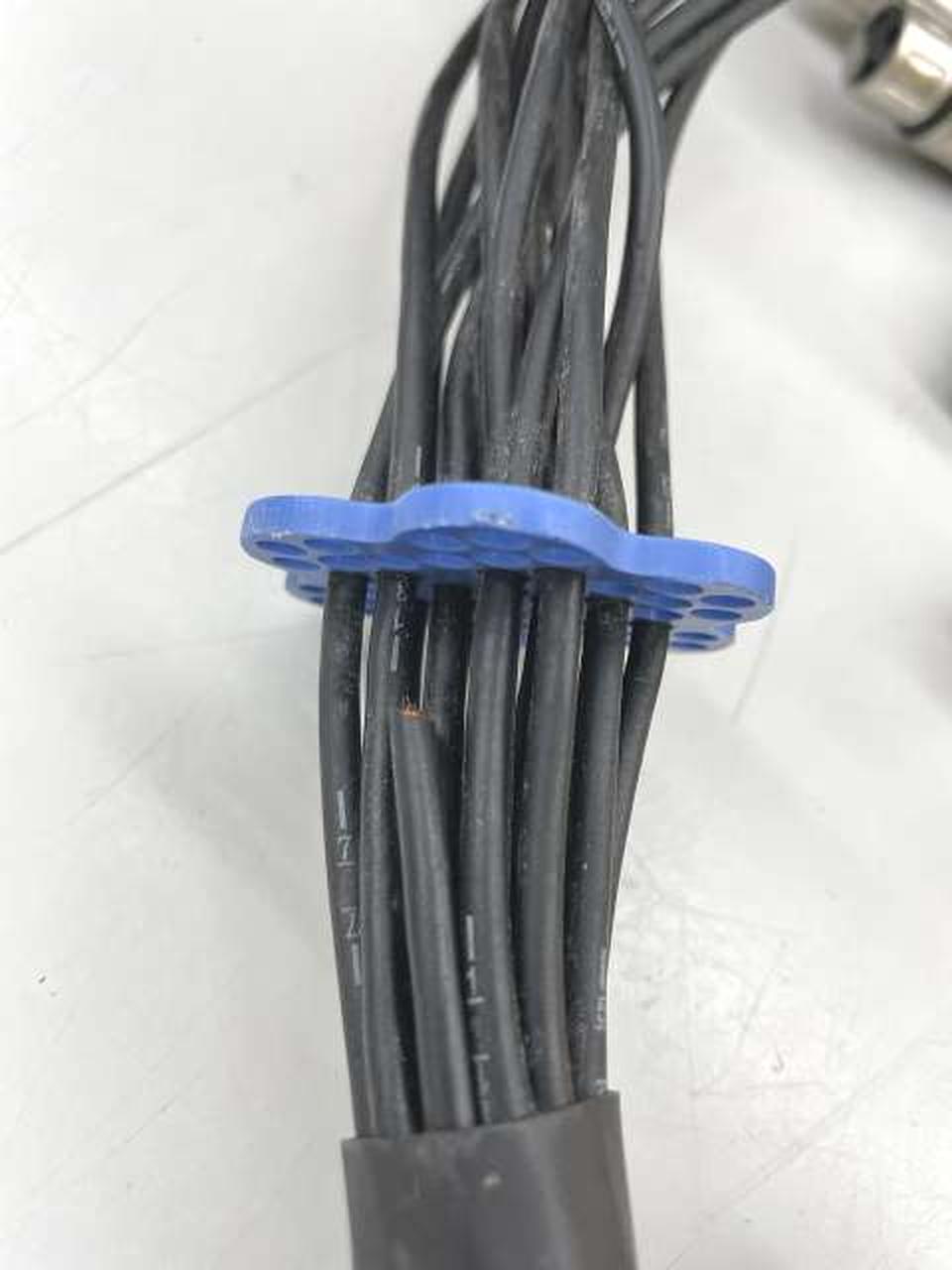 余剰ケーブルと思われる断線