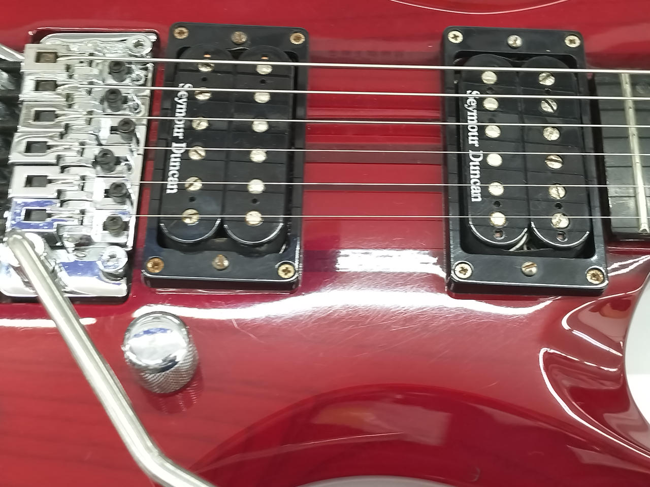 美品！　EDWARDS エレキギター 赤 V型 美品！EDWARDS エレキギター 赤 V型