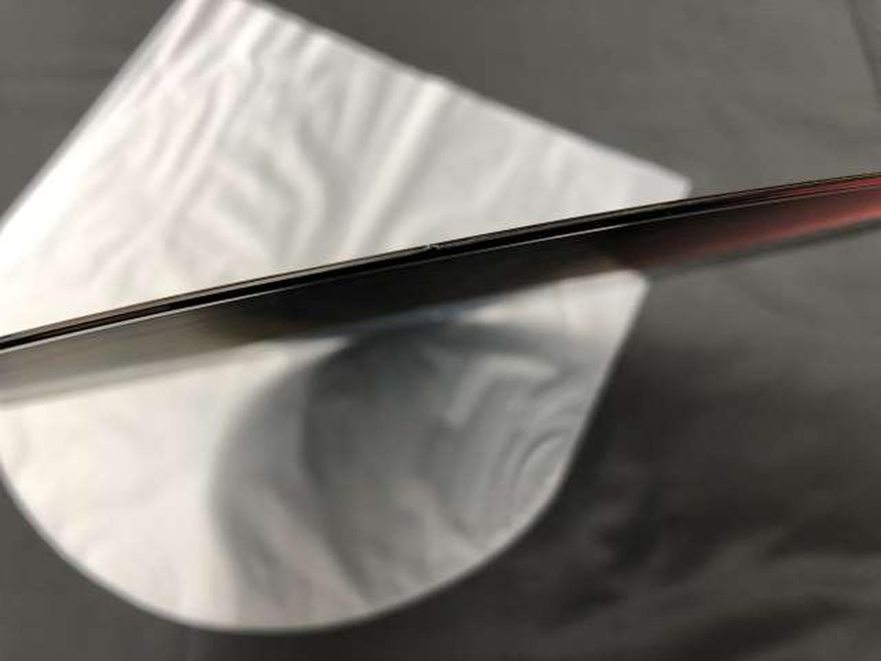 フチが一部変形しています。