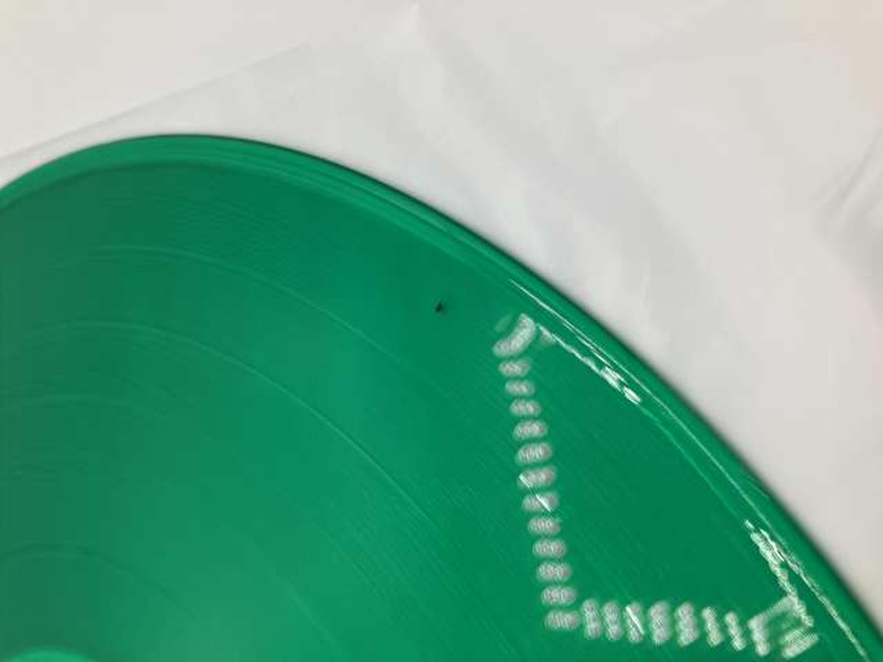 Side2に汚れあります。