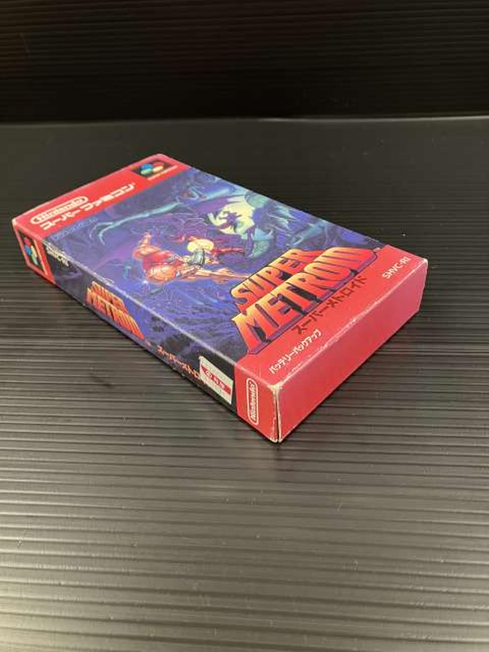 シール貼ってます