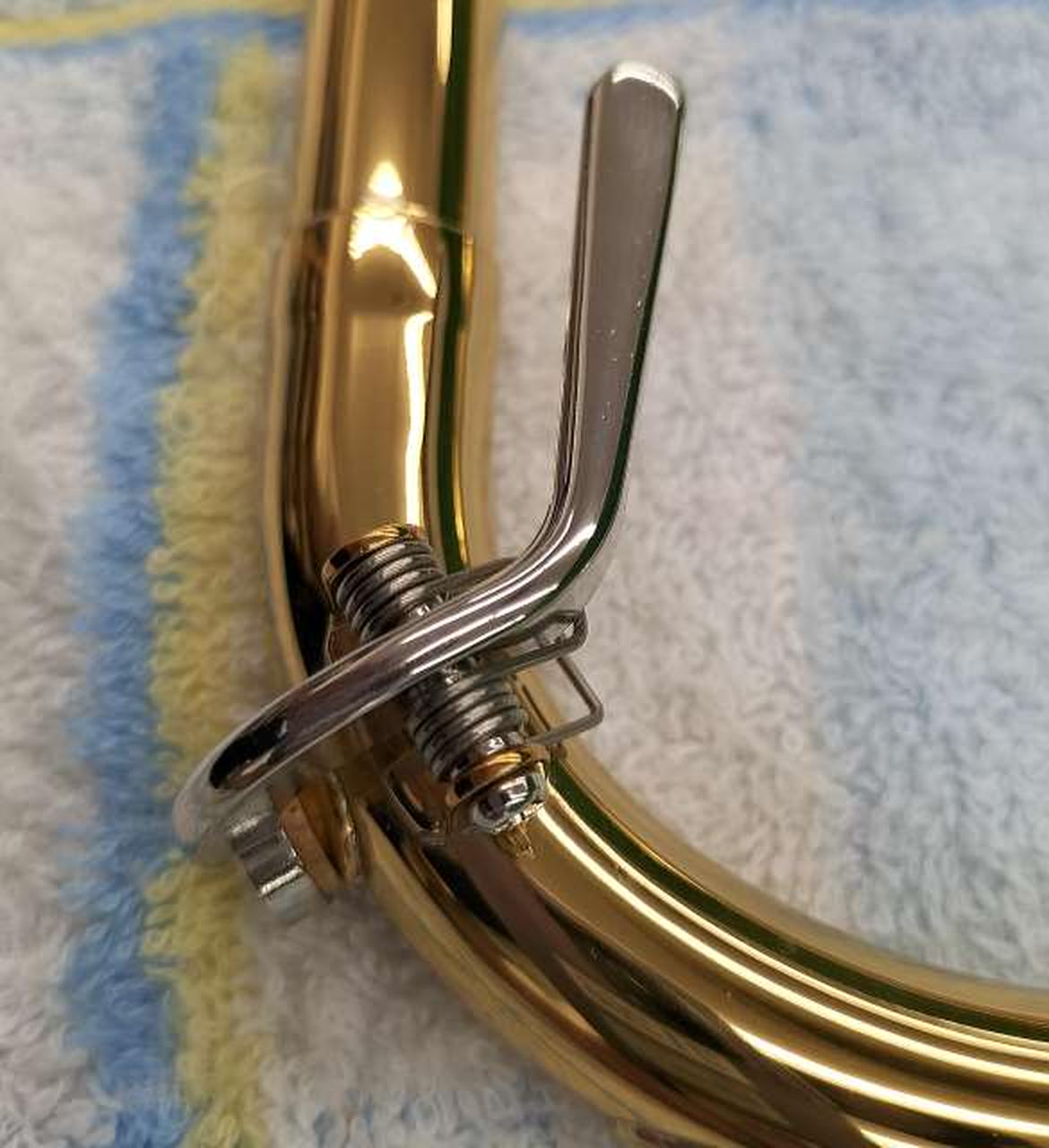 つば抜き部付近、ピカピカです