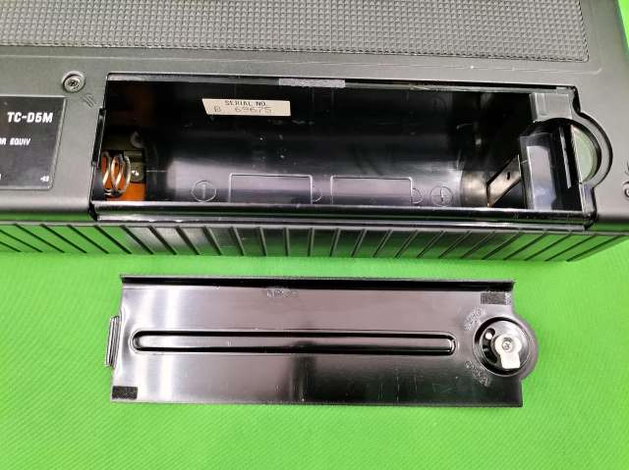 バネ少々変色、蓋のスポンジは剥がしました