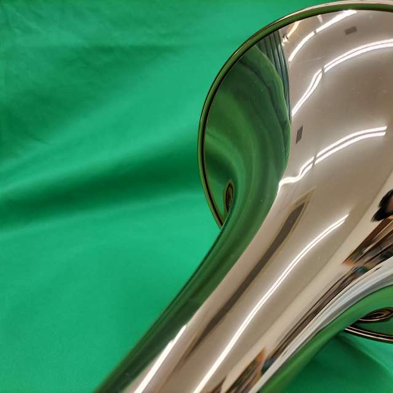 ほんの少し打痕が、掃除の金属棒がぶつかっ