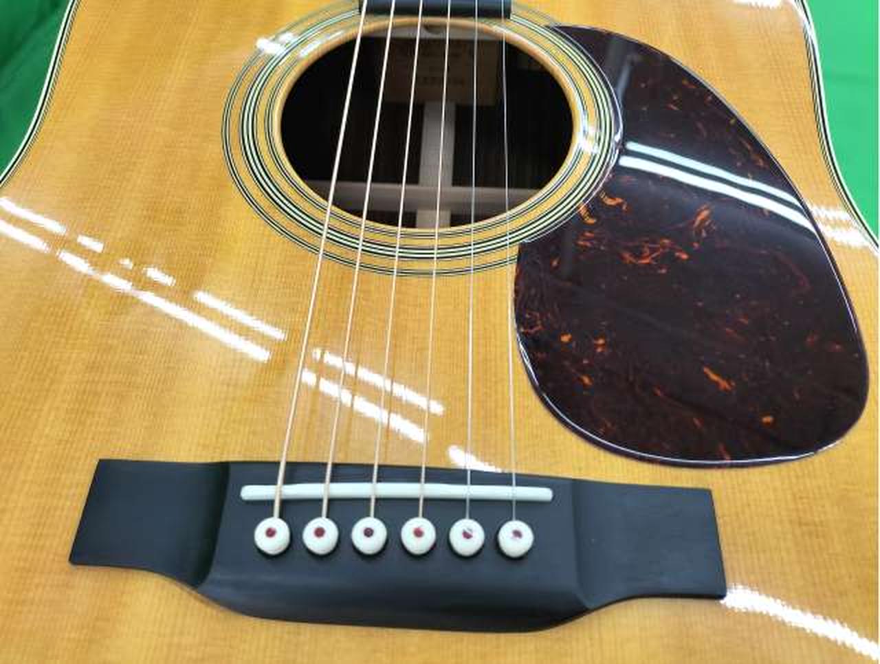 ピックガードまでキレイです