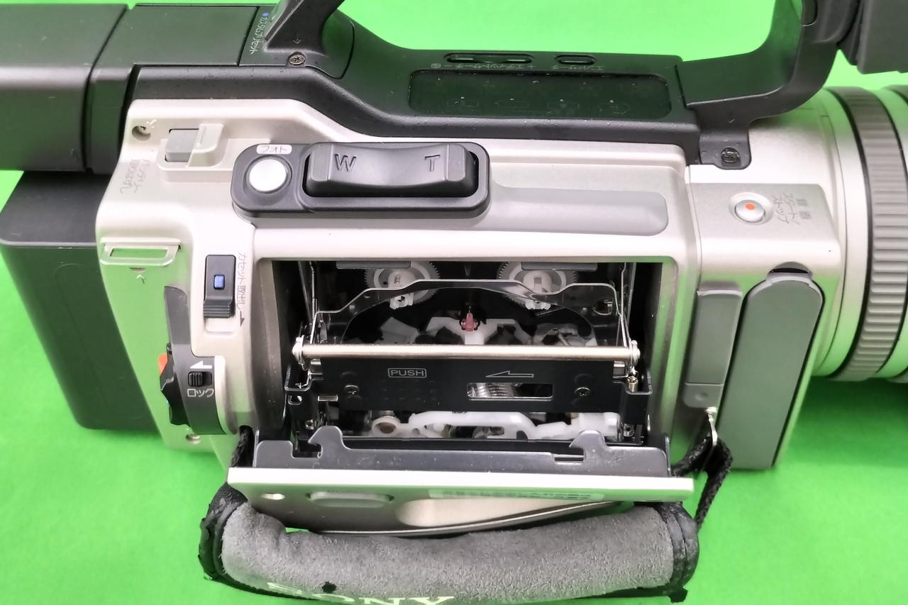 Sony DCR-VX2000 ハンディカム miniDV ビデオカメラ Sony DCR-VX2000 Handycam Camcorder 3 CCD Mini DV Digital