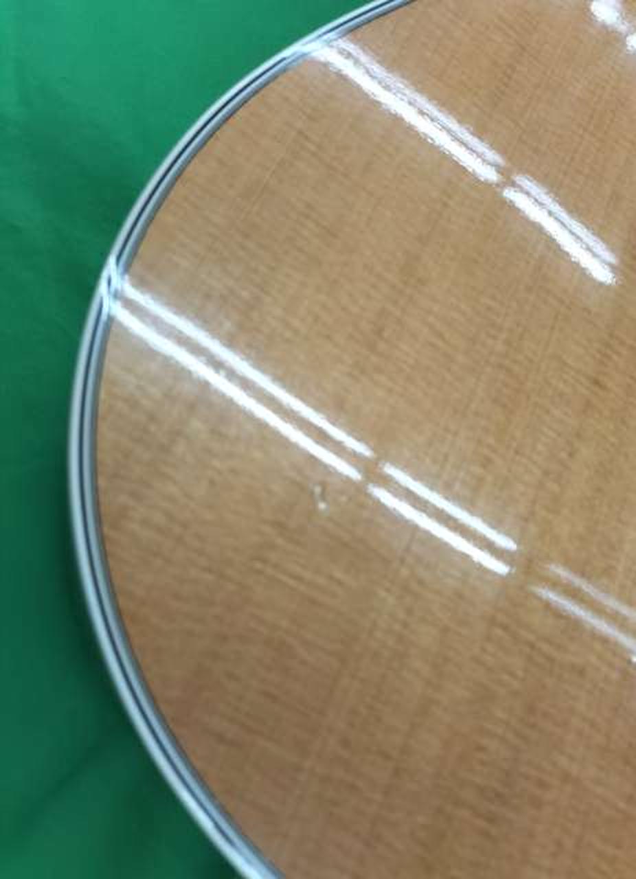 小さな打痕あります