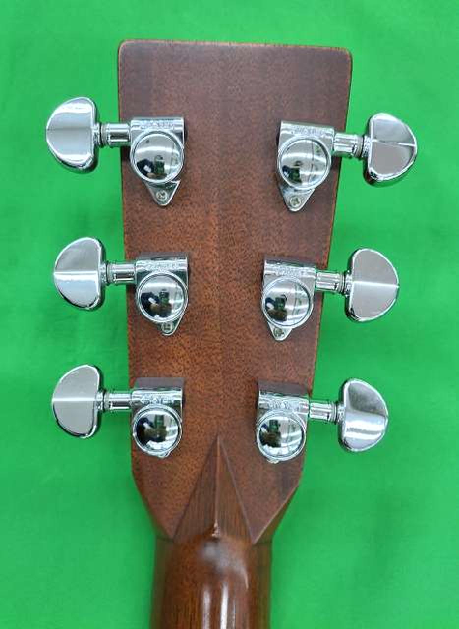 ペグもキレイです