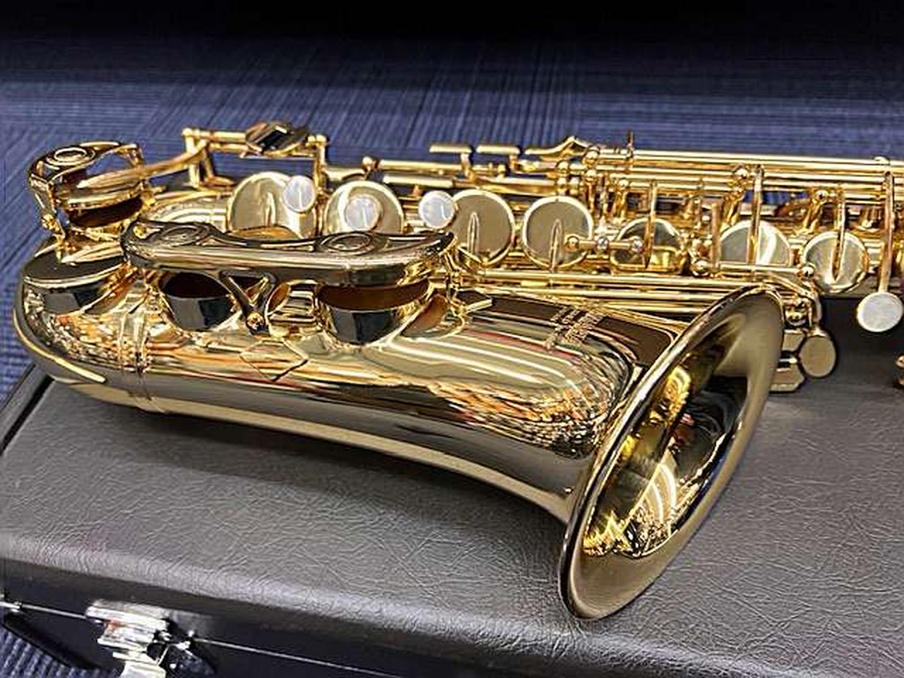大幅値下げ❤︎Yamaha ゴールドアルトサックス 付属品付き YAMAHA Yamaha AV1(イエローブラス製/ゴールドラッカー仕上げ