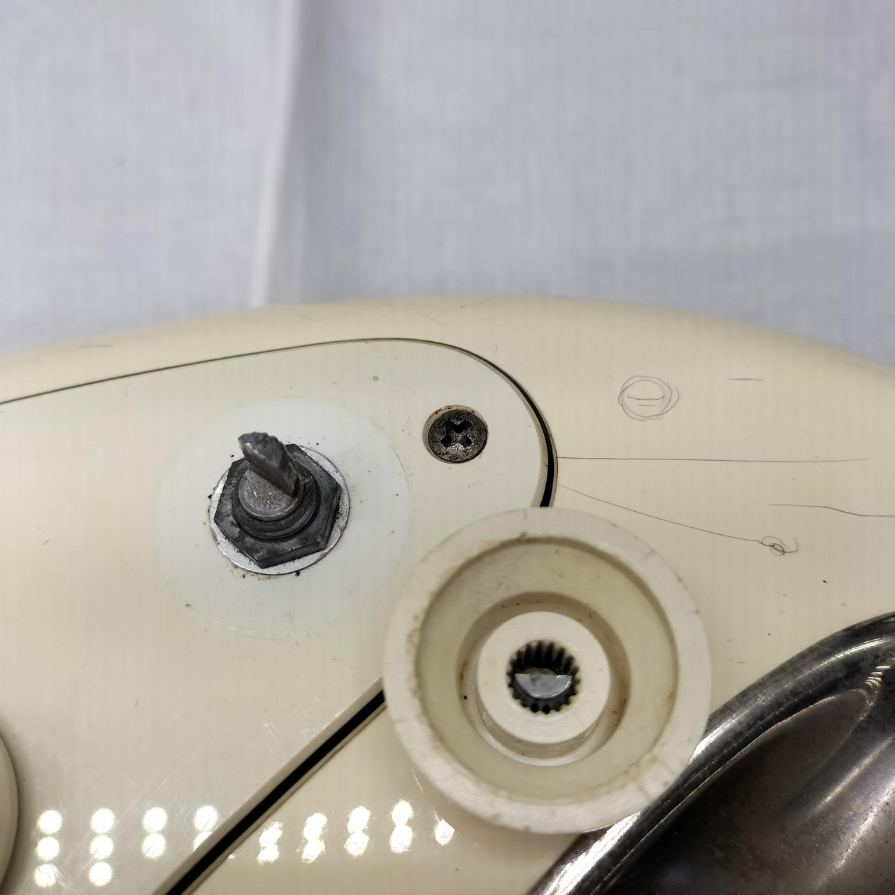 トーンポッドが折れています。