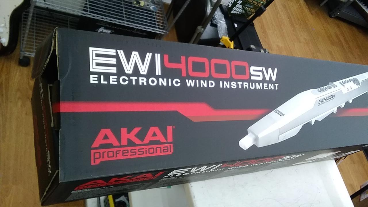 AKAI EWI4000SW AKAI EWI4000SW 電子管楽器 ホワイト AKAI（アカイ）が