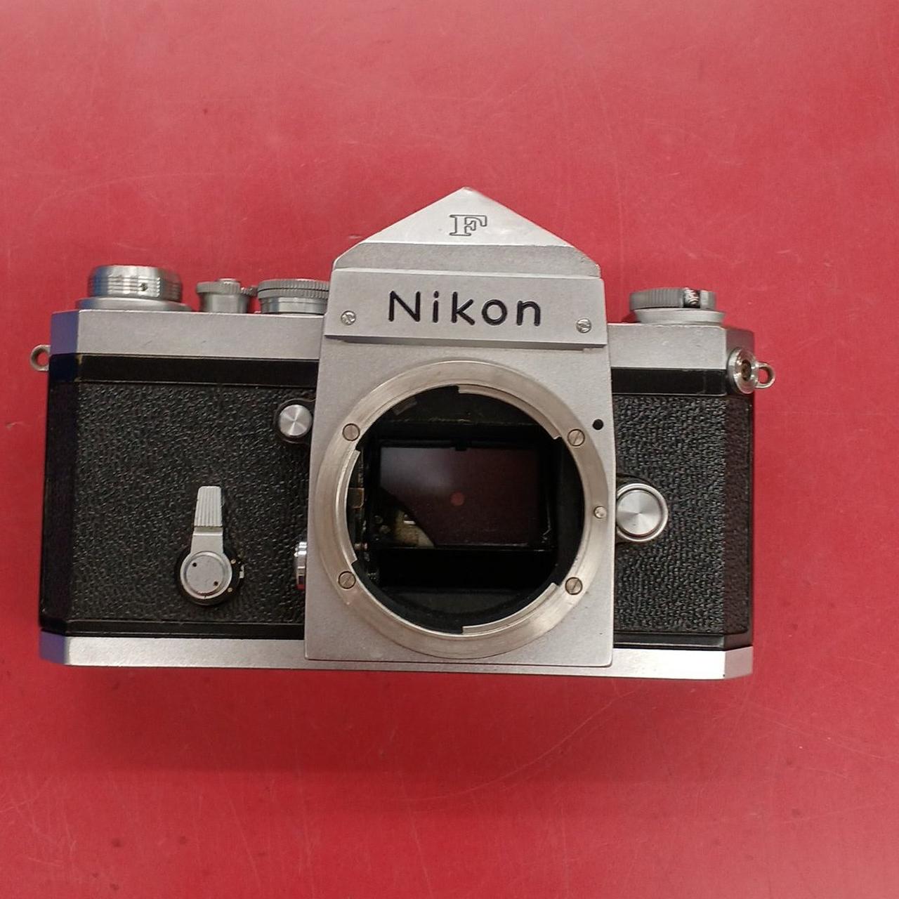 美品　NIKON FM シルバー フィルムカメラ　モルト新品交換済 Y894 美品 NIKON FE2 シルバー フィルムカメラ モルト新品交換済 B770