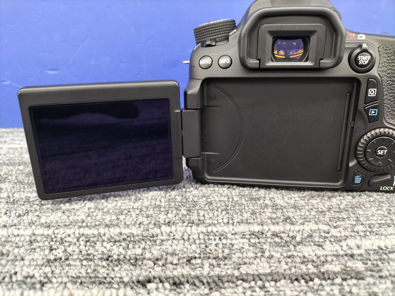 キヤノン(CANON)|【少し臭い有り】EOS 70D レンズキット|HARDOFF