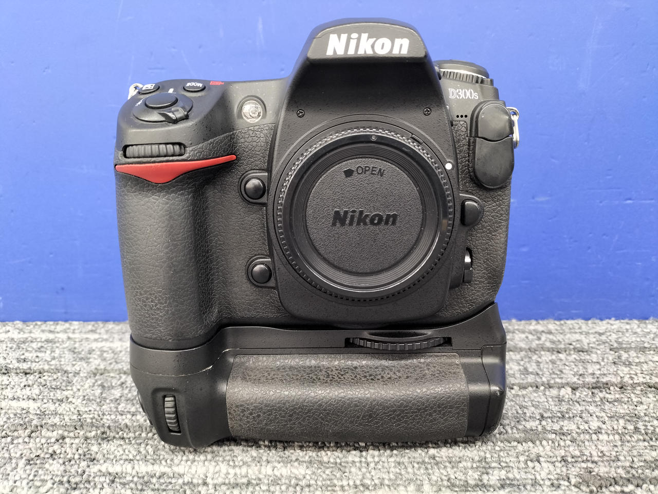 ❤️手ぶれ補正内蔵&近遠対応の万能神レンズセット❤️Nikon D90 ❤️手ぶれ補正内蔵&近遠対応の万能神レンズセット❤️Nikon D90
