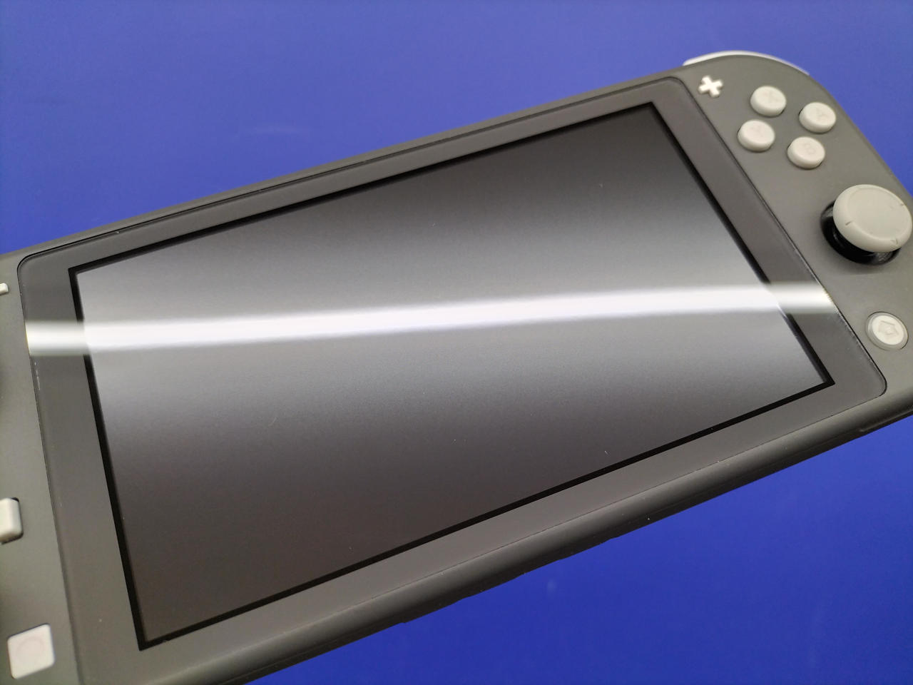 ニンテンドウ(NINTENDO)|【画面端に少しだけ黄ばみ有】本体のみ