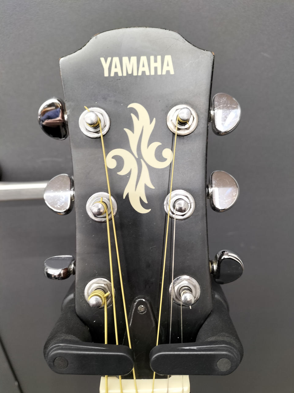 yamaha Apx-4a ヤマハ エレアコ 傷、白濁有 yamaha Apx-4a ヤマハ エレアコ 傷、白濁有