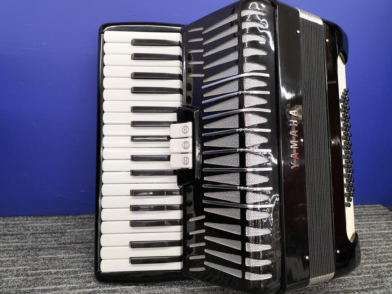 【再出品】ヤマハ アコーディオン ヤマハ(YAMAHA)|【キズヨゴレ・日焼け有り・現状渡し