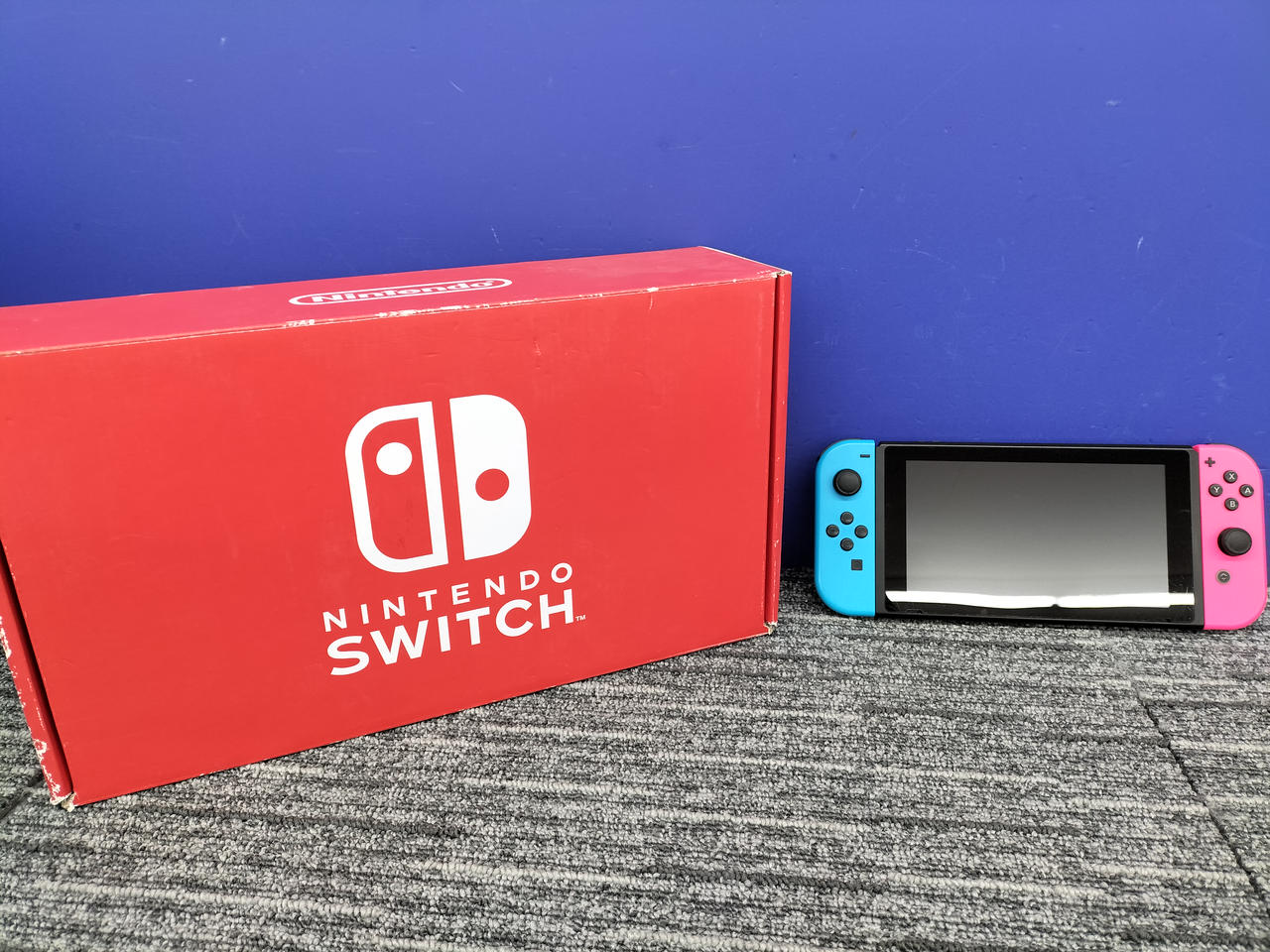 【ジョイコン・ストラップ色違い】初期型SWITCH