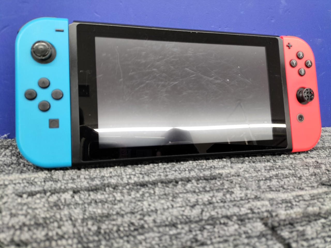【中古ゲーム機】初期型スイッチ後期モデル【ジョイコンジャンク気味】 中古ゲーム機】初期型スイッチ後期モデル【ジョイコンジャンク