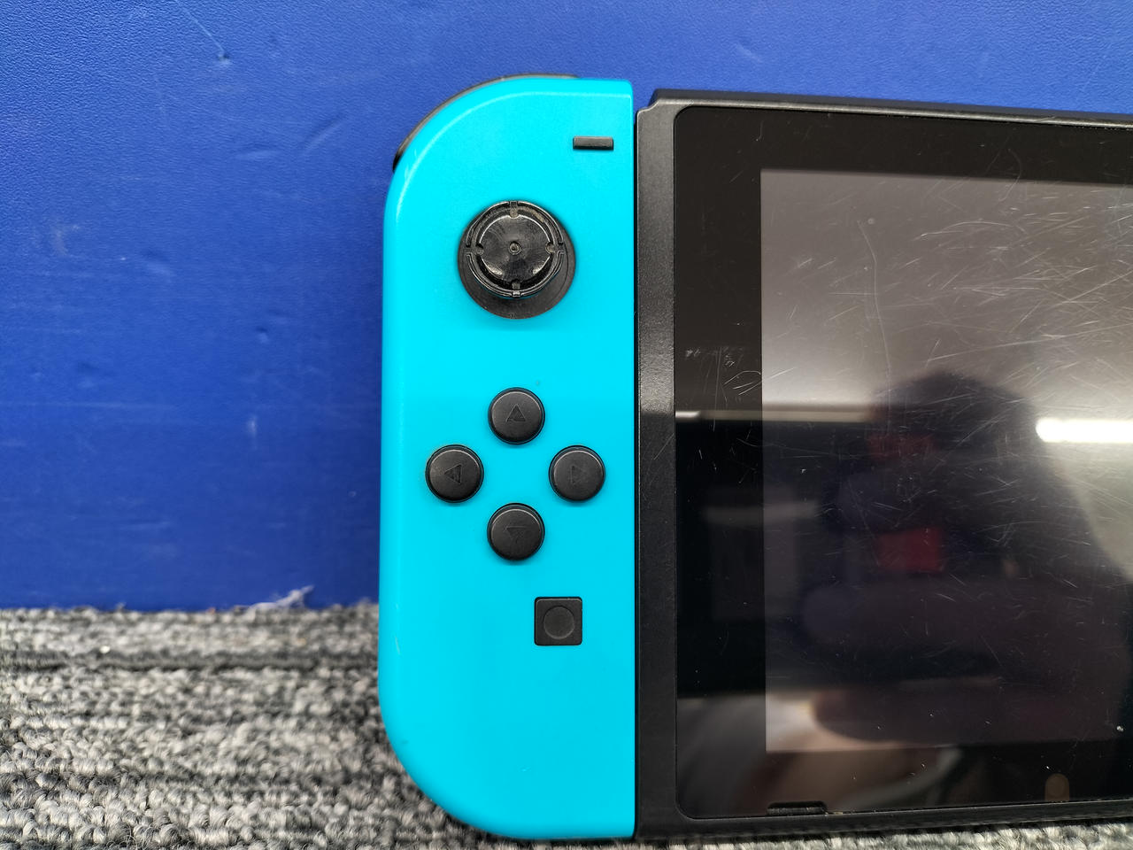 NINTENDO / 任天堂|【ジョイコン不具合有り・画面キズ多数】初期