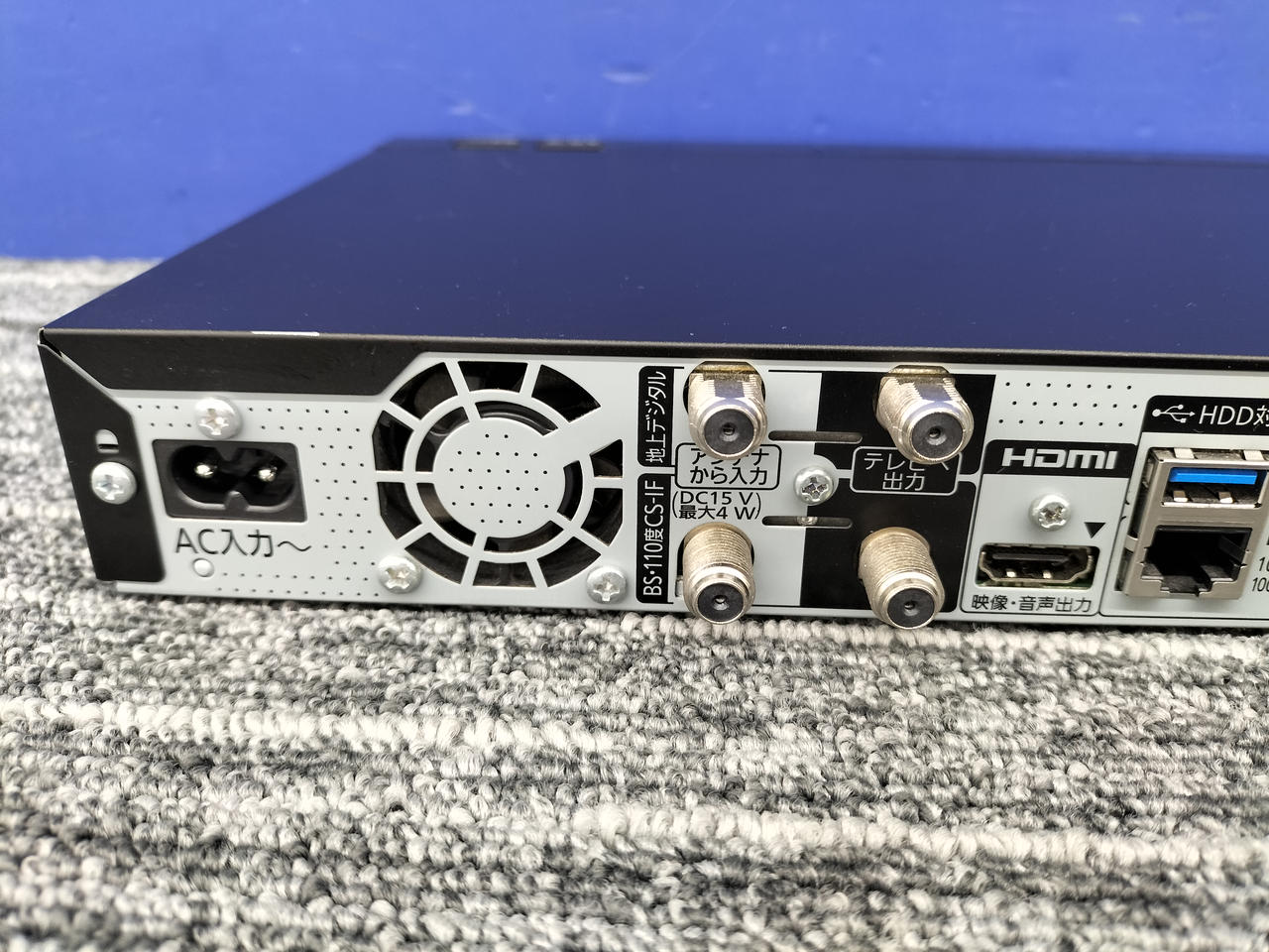s*e様 キズはありますが・・・完動品。Panasonic DMR-BRW560 s*e様 キズはありますが・・・完動品。Panasonic DMR-BRW560